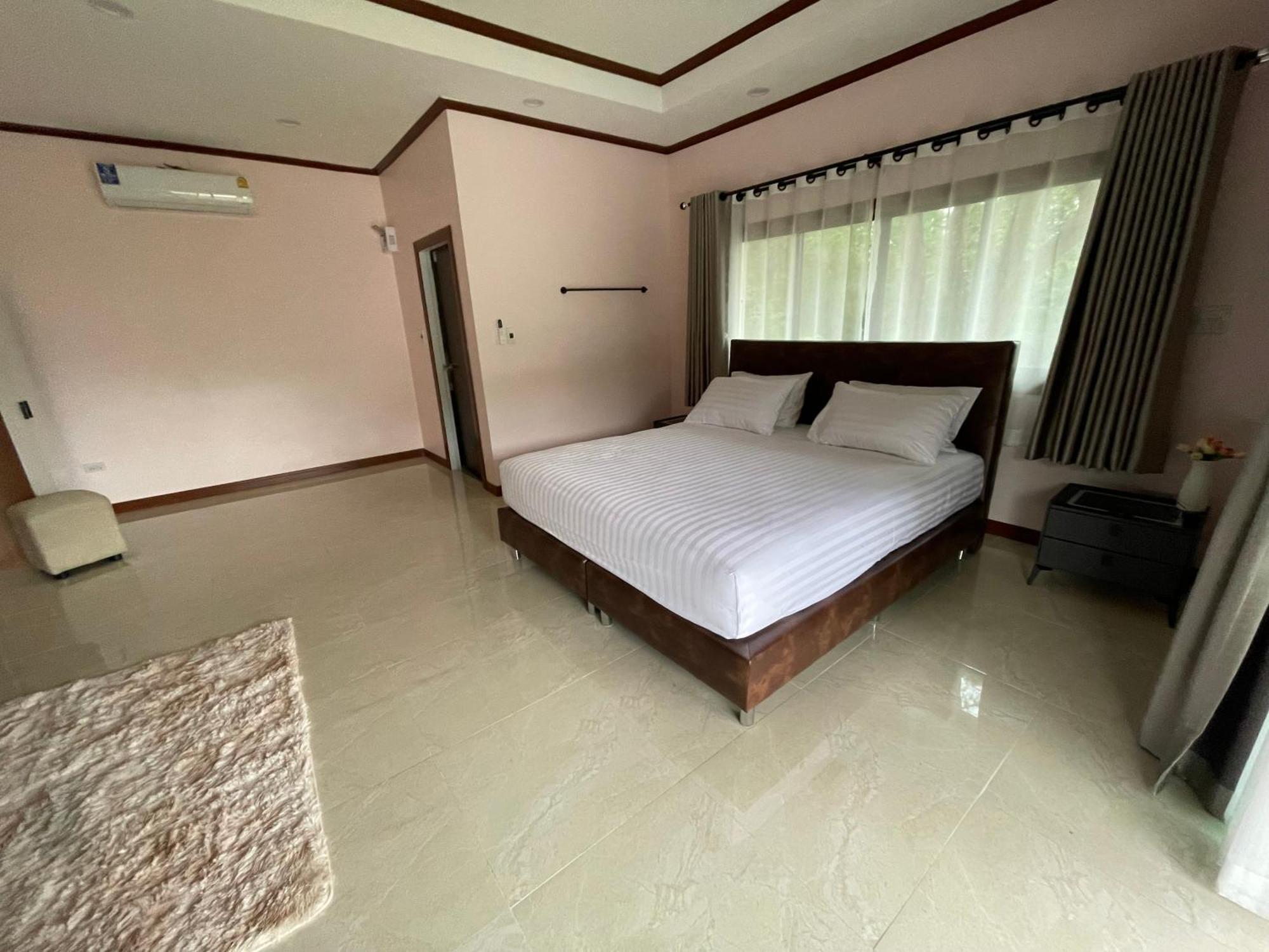 Jindarin Villas Pak Chong Exterior foto