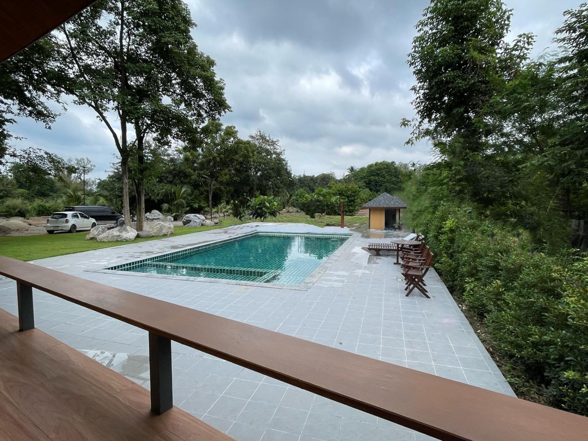 Jindarin Villas Pak Chong Exterior foto